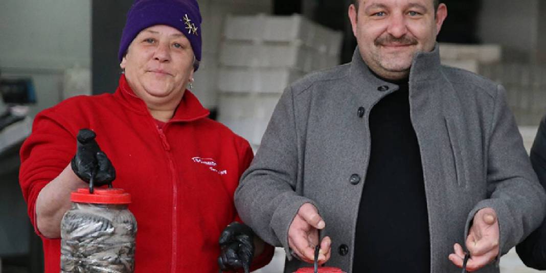 Hamsinin mevsimi geçmeden hazırlık başladı! Sofralar 4 mevsim bu lezzetle şenleniyor: Kilosu 1500 TL’den satışa sunuluyor 5